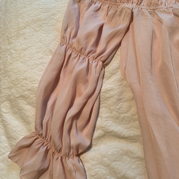 Blush off the shoulder blouse - Picture 2 of 2